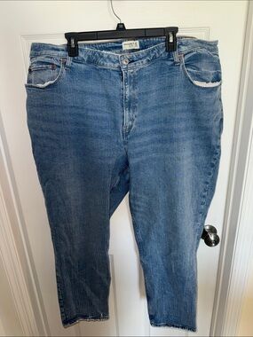 Abercrombie & Fitch Light Blue Women’s Straight Leg Jeans